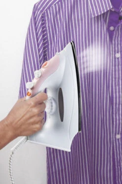 Bestron AEA6088P Super Steam Stoomstrijkijzer Roze/Wit 10 Bestron AEA6088P Super Steam Stoomstrijkijzer Roze/Wit -Bestron bestron stoomstrijkijzer 1800w rvs wit roze 5 462108 1600329048